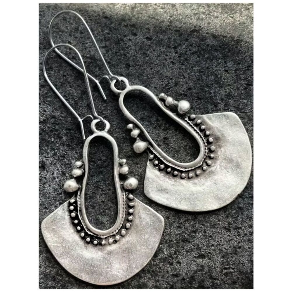 NWT Boho Tribal Antique Silver Alloy Fan Dangle Statement Earrings